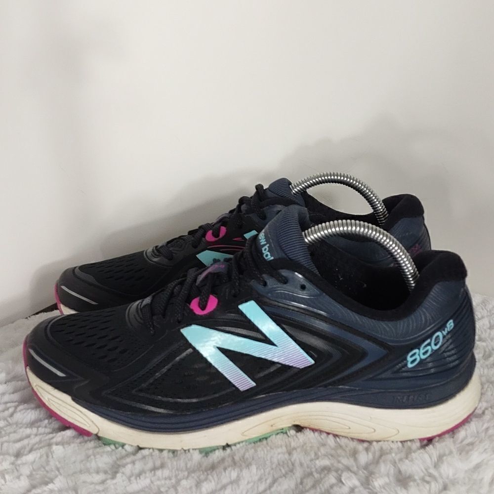 New Balance 860v8 Woman's Running Sneakers